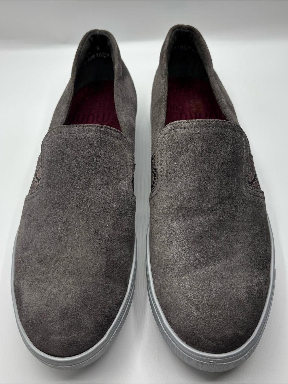 Munro grey suede slip on casual shoes 10N - Picture 3 of 10